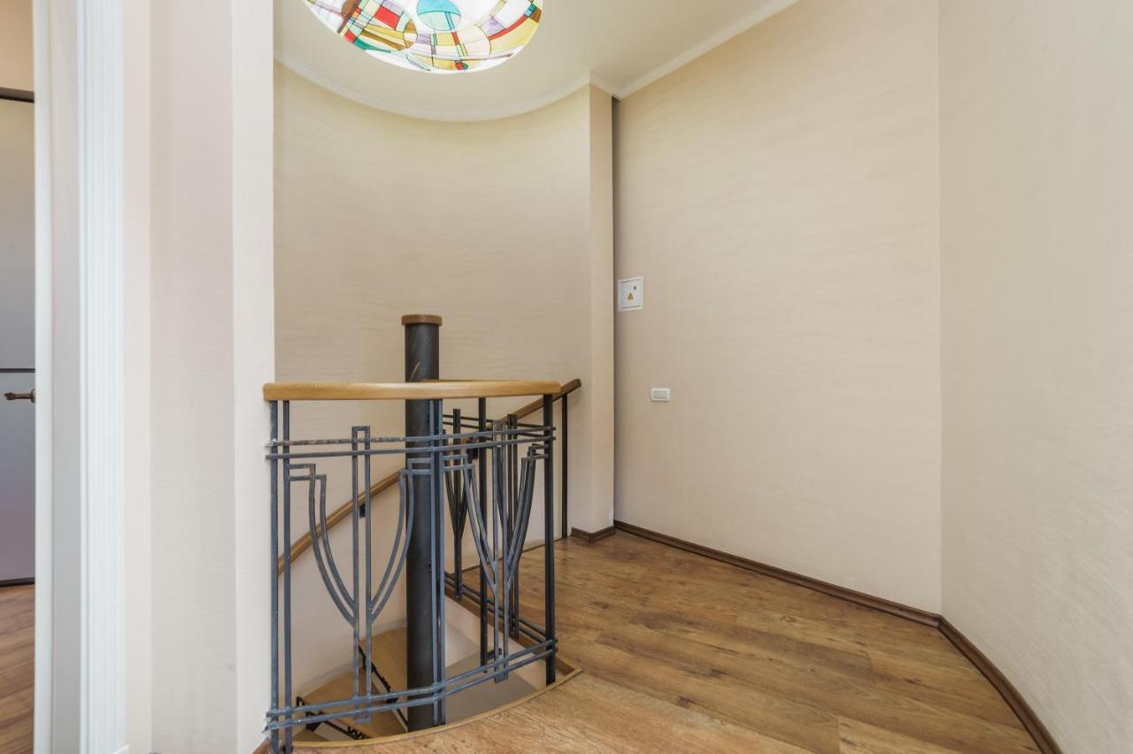 Katerynyska 2 Level Apartment With Sauna أوديسا المظهر الخارجي الصورة